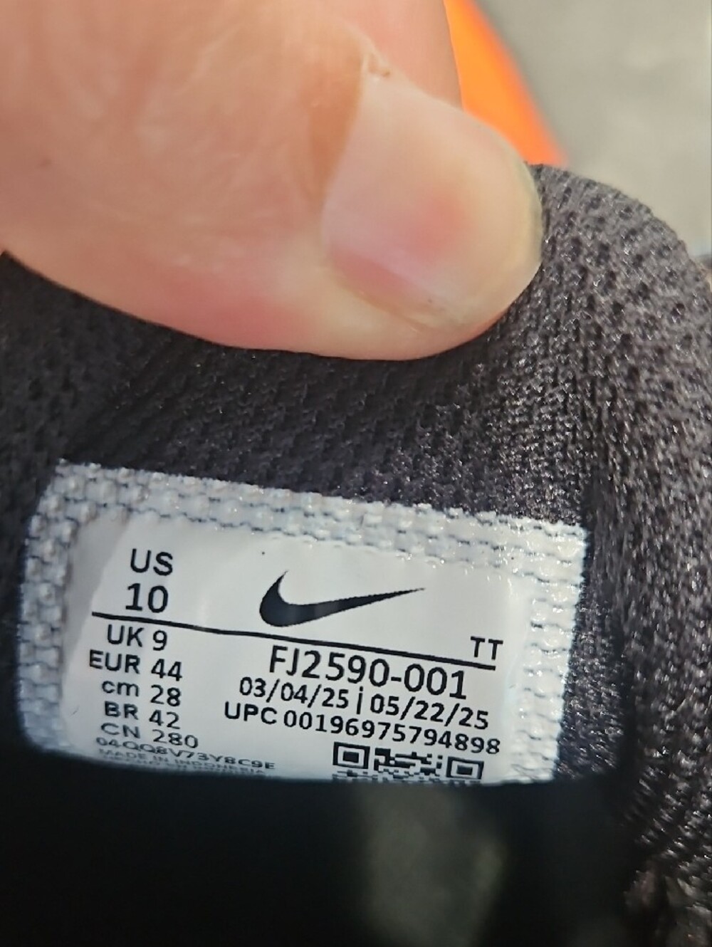 New Nike Black and Orange Athletic Sneakers Size 10 Tried On, No Box. - Picture 7 of 9